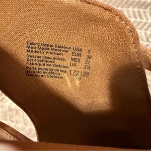 Elegant Tan Women's Shoes